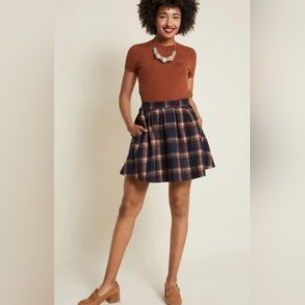 ModCloth Navy Blue Plaid Pleated Wool Skirt School Girl Size S Lined Womens
